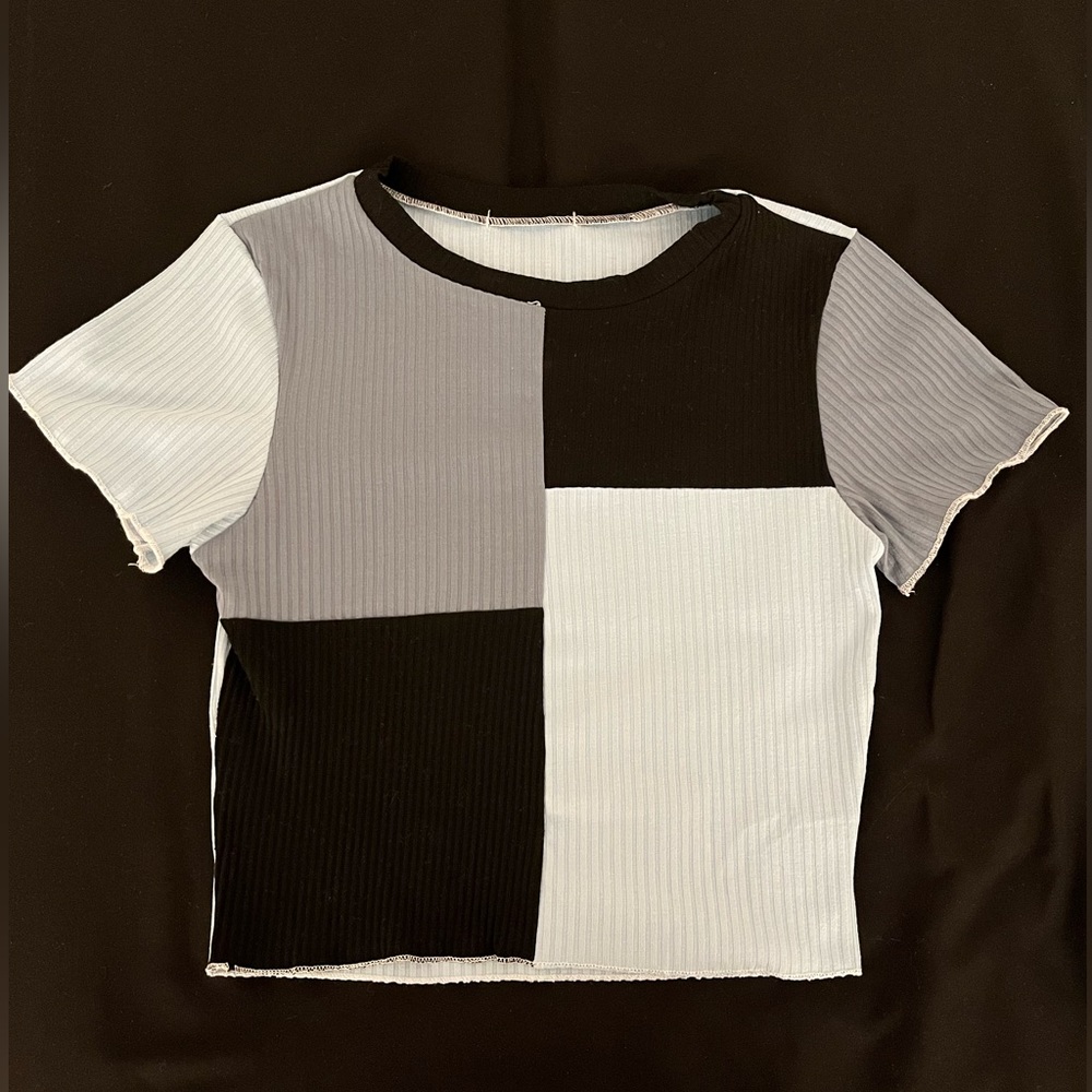 Romwe color block BLUE AND BLACK crop top tee